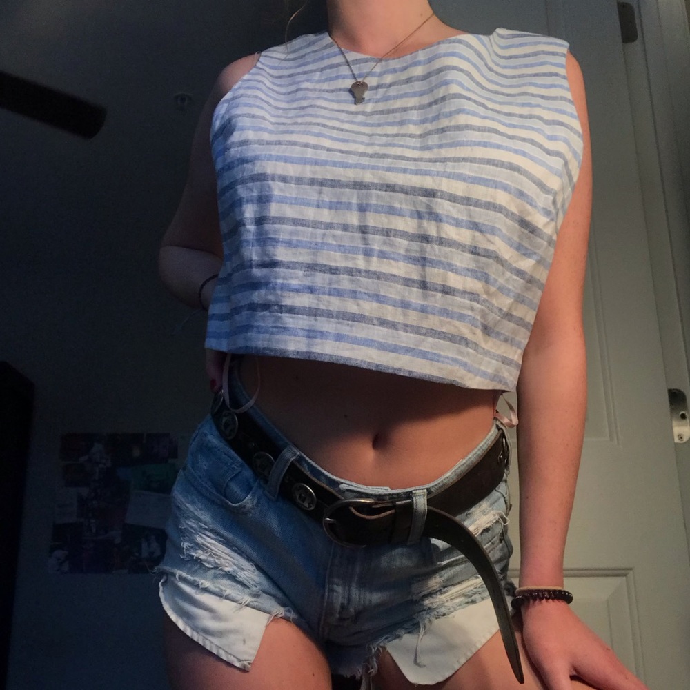 Forever 21 blue striped crop top
